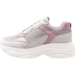 Trampki damskie slip on: Bullboxer Tenisówki i Trampki hellgrau/lila