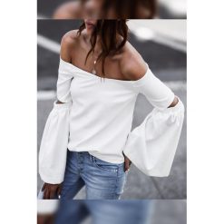 Damska bluzka SOLOMIA WHITE. Białe bluzki damskie Damska bluzka SOLOMIA WHITE, s, bez wzorów, bez kołnierzyka, bez rękawów. W wyprzedaży za 89,00 zł.