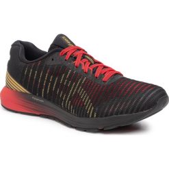 Buty ASICS - DynaFlyte 3 1011A605 Black/Rich Gold 001. Czarne buty sportowe męskie Asics, z tworzywa sztucznego, bez zapięcia, do biegania. W wyprzedaży za 449,00 zł.