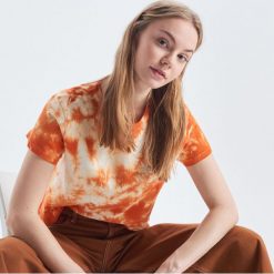 Koszulka tie dye - Pomarańczowy. Pomarańczowe koszulki damskie marki Cropp, s, bez wzorów, bez kołnierzyka, bez rękawów. Za 49,99 zł.