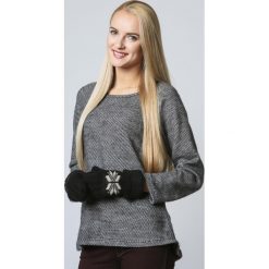 RĘKAWICZKI Z GWIAZDĄ. Brązowe rękawiczki damskie Yups, z wełny. Za 19,99 zł.