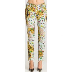 JEANSY SKINNY FIT VERSACE JEANS COUTURE. Żółte jeansy damskie . Za 862,95 zł.