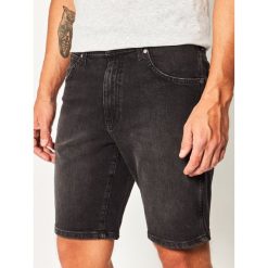 Szorty jeansowe Wrangler 5 Pocket W14CHT120. Szare spodenki i szorty męskie Wrangler, m, bez wzorów, z elastanu. Za 199,00 zł.