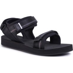 Sandały LACOSTE - Suruga 120 1 Cma 7-39CMA0038237 Blk/Dk Grey. Czarne klapki męskie Lacoste, bez wzorów, ze skóry ekologicznej. Za 299,00 zł.