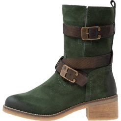 Buty zimowe damskie: Be Natural WIDE FIT Kowbojki i Buty motocyklowe green