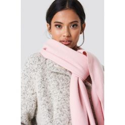 Samsoe & Samsoe Szalik maxi Accola - Pink. Różowe szaliki damskie marki Samsøe & Samsøe, bez wzorów, z wełny. Za 323,95 zł.