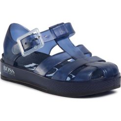 Sandały BOSS - J09125 S Navy 849. Niebieskie sandały chłopięce Boss, z tworzywa sztucznego, bez zapięcia. Za 179,00 zł.