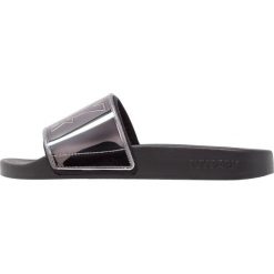Klapki damskie: Ivy Park LOGO Japonki kąpielowe gunmetal
