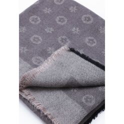 Khaki Szalik Conformability. Brązowe szaliki damskie marki other, na jesień. Za 39,99 zł.