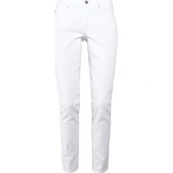 Boyfriendy damskie: BOSS CASUAL RIENNE Jeansy Slim Fit natural