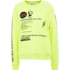 McQ Alexander McQueen SLOUCH Bluza neon yellow. Żółte bluzy damskie marki McQ Alexander McQueen, s, bez wzorów, z poliesteru, bez rękawów, bez kaptura. Za 819,00 zł.