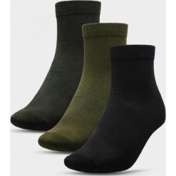 Skarpetki męskie (3 pary) SOM600A - głęboka czerń+khaki+ciemna zieleń - Outhorn. Żółte skarpetki męskie Outhorn, bez wzorów. Za 29,99 zł.
