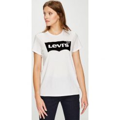 Levi's - Top. Białe bluzki damskie Levi's®, s, z nadrukiem, z bawełny, z okrągłym kołnierzem. W wyprzedaży za 99,90 zł.