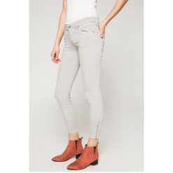 Answear - Jeansy. Szare jeansy damskie skinny marki ANSWEAR, s, z elastanu, z obniżonym stanem. W wyprzedaży za 99,90 zł.