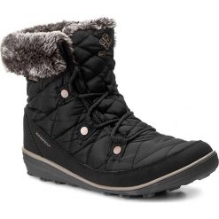 Śniegowce COLUMBIA - Heavenly Shorty Omni-Heat BL1652 Black/Kettle 010. Czarne kozaki damskie marki Columbia, na zimę, ze skóry ekologicznej, eleganckie, bez obcasa, bez zapięcia. W wyprzedaży za 289,00 zł.