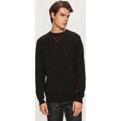 Hugo - Sweter. Niebieskie swetry męskie HUGO, s, z aplikacjami, z bawełny, z okrągłym kołnierzem, bez kaptura. Za 499,90 zł.