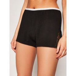Szorty materiałowe Calvin Klein Underwear 000QS6490E. Czarne szorty damskie Calvin Klein Underwear, m, bez wzorów, z tkaniny. W wyprzedaży za 149,00 zł.