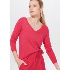 Sweter basic z wiskozą - Różowy. Różowe swetry damskie Mohito, s, bez wzorów, z wiskozy, bez rękawów, bez kaptura. W wyprzedaży za 39,99 zł.