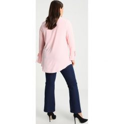 Koszule wiązane damskie: Evans EYELET Koszula pink