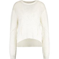 Swetry klasyczne damskie: House of Dagmar BEL Sweter optic white