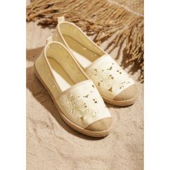 Żółte Espadryle Pickedness. Żółte espadryle damskie Born2be, bez wzorów, bez obcasa. Za 69,99 zł.