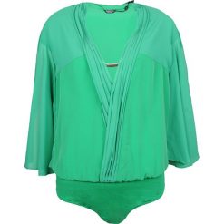 Marciano Guess Body. Bluzki damskie Guess, z aplikacjami, z tkaniny, bez kołnierzyka, bez rękawów. Za 279,00 zł.