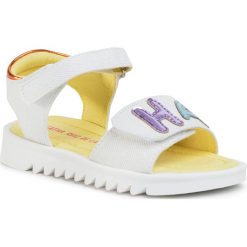 Sandały AGATHA RUIZ DE LA PRADA - 202960 M B-Blanco. Białe sandały dziewczęce Agatha Ruiz de la Prada, ze skóry ekologicznej, bez zapięcia. Za 159,00 zł.