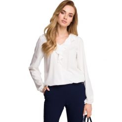 JULITA Bluzka z żabotem - ecru. Szare bluzki damskie Stylove, s, bez wzorów, eleganckie, bez kołnierzyka, z długim rękawem. Za 119,00 zł.