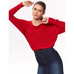 Sweter długi rękaw damski. Czerwone swetry damskie Top Secret, bez wzorów, z dzianiny, z długim rękawem, długie, bez kaptura. W wyprzedaży za 39,99 zł.