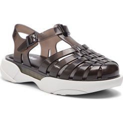 Sandały MELISSA - Possession Platform Ad 32508 Black/White 51588. Czarne klapki damskie Melissa, bez wzorów, z tworzywa sztucznego, bez obcasa. W wyprzedaży za 279,00 zł.