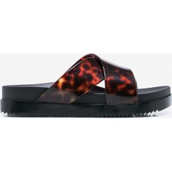 Melissa - Klapki Cosmic. Czarne klapki damskie marki Melissa, z gumy. W wyprzedaży za 199,90 zł.