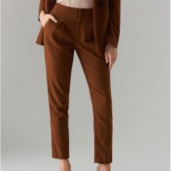 Spodnie carrot fit - Brązowy. Pomarańczowe spodnie damskie Mohito. Za 119,99 zł.