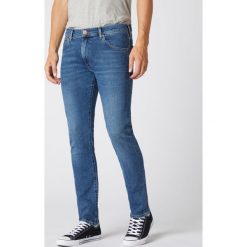 Wrangler Dżinsy Niebieski. Niebieskie jeansy męskie Wrangler, bez wzorów. Za 430,95 zł.