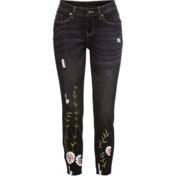 Dżinsy z haftem bonprix czarny "stone". Czarne jeansy damskie bonprix, z haftami, z jeansu. Za 109,99 zł.