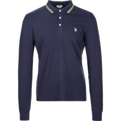 Koszulka polo w kolorze granatowym. Niebieskie koszulki męskie U.S. Polo Assn., s, z haftami, z bawełny, polo, z długim rękawem, długie. W wyprzedaży za 171,95 zł.