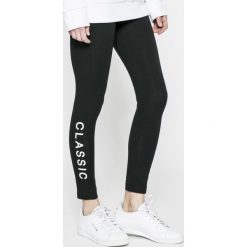 Reebok Classic - Legginsy. Czarne spodnie damskie Reebok Classic, s, z elastanu. W wyprzedaży za 119,90 zł.