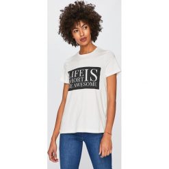 Vero Moda - Top. Białe topy damskie marki Vero Moda, s, z nadrukiem, z bawełny, z okrągłym kołnierzem. Za 59,90 zł.