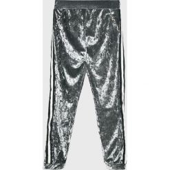 Blukids - Spodnie dziecięce 140-170 cm. Szare spodnie dziewczęce Blukids, bez wzorów, z elastanu, casualowe. W wyprzedaży za 49,90 zł.