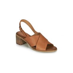Sandały Kickers VICTORIANE. Pomarańczowe sandały damskie Kickers. W wyprzedaży za 295,20 zł.