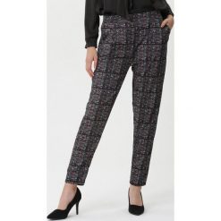 Czarno-Czerwone Spodnie Gaia. Czarne spodnie damskie Born2be, xl, bez wzorów, z tkaniny, eleganckie. Za 79,99 zł.