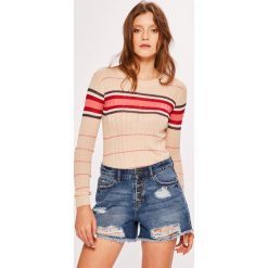 Pepe Jeans - Sweter Maria. Różowe swetry klasyczne damskie Pepe Jeans, l, z dzianiny, z okrągłym kołnierzem. Za 259,90 zł.