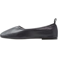 Copenhagen Baleriny navy. Niebieskie baleriny damskie Copenhagen, z materiału. Za 419,00 zł.