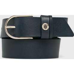 Tommy Hilfiger - Pasek skórzany. Niebieskie paski damskie marki TOMMY HILFIGER, w paski, ze skóry. Za 229,90 zł.