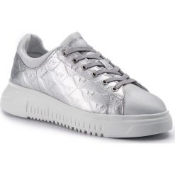 Sneakersy EMPORIO ARMANI - X3X070 XL820 A647 Silver/Silver. Szare półbuty damskie Emporio Armani, ze skóry. Za 819,00 zł.