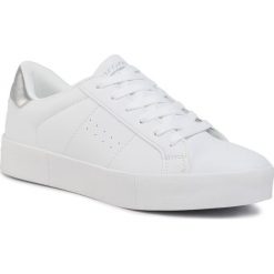 Sneakersy SPRANDI - WP40-9113Y White. Białe półbuty damskie Sprandi, na co dzień, bez wzorów, ze skóry ekologicznej, bez obcasa, na płaskiej podeszwie, bez zapięcia. Za 99,99 zł.
