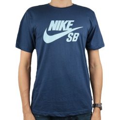 Nike SB Logo Tee 821946-458 t-shirt męskie granatowe S. T-shirty męskie Nike, s, bez wzorów, z bawełny, sportowe, bez kołnierzyka, krótkie. W wyprzedaży za 89,99 zł.