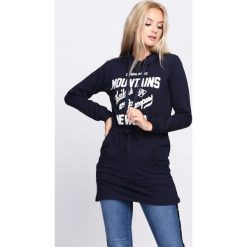 Granatowa Bluza Worldwide. Białe bluzy rozpinane damskie Born2be, l, z napisami, z długim rękawem, długie, z kapturem. Za 34,99 zł.