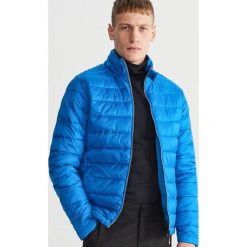 Pikowana kurtka ze stójką - Niebieski. Niebieskie kurtki męskie Reserved, s, bez wzorów, bez kaptura. Za 239,99 zł.