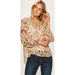 Pepe Jeans - Bluzka Tyra. Bluzki damskie Pepe Jeans, s, bez wzorów, z poliesteru, bez kołnierzyka, z długim rękawem. W wyprzedaży za 229,90 zł.