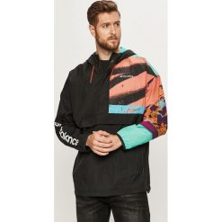 New Balance - Kurtka. Czarne płaszcze męskie New Balance, xl, bez wzorów, z poliesteru, krótkie, z kapturem. W wyprzedaży za 479,90 zł.